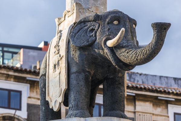 Fuente del elefante en Catania