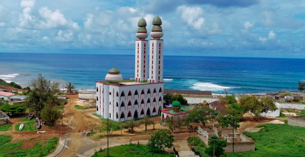 Mezquita de la Divinidad en Dakar, Senegal