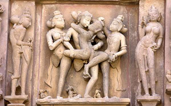 Relieves en los templos de Khajuraho