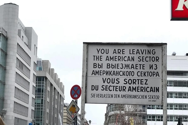 Checkpoint Charlie, Berlín