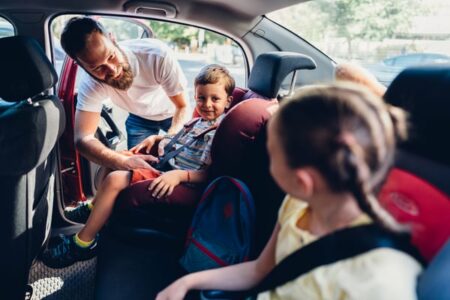 Consejos para viajar con niños en coche